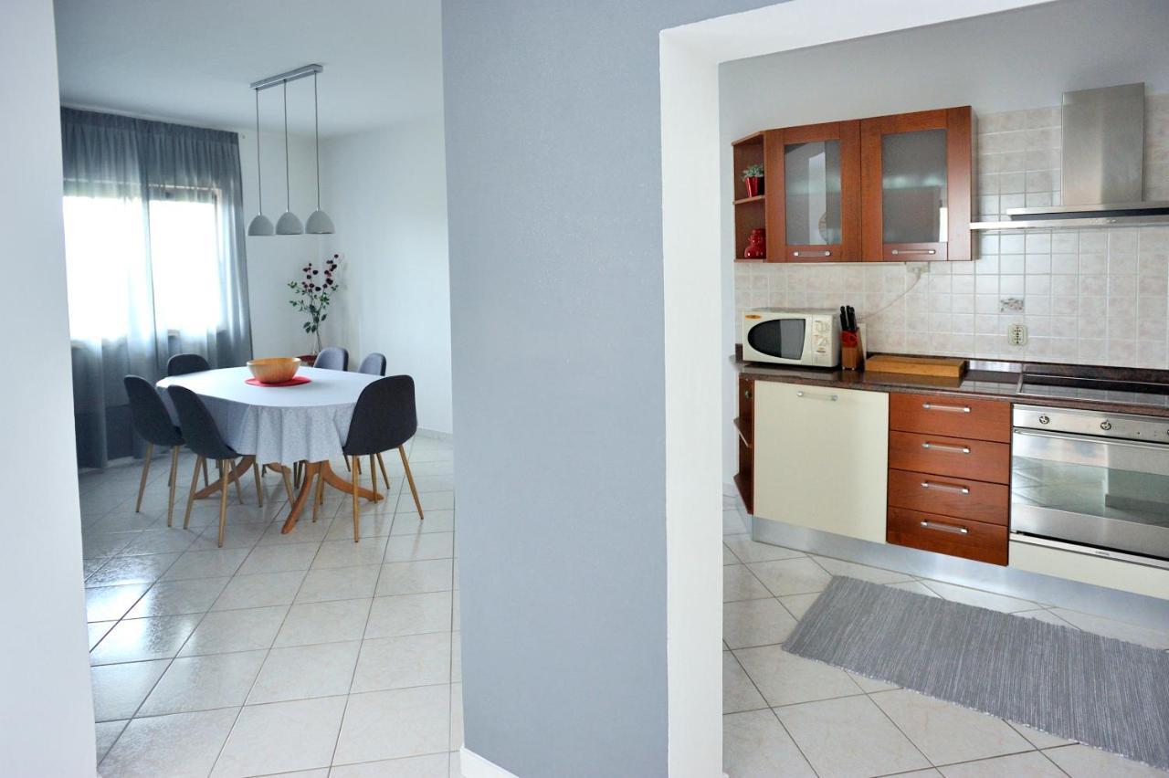 Apartment Vinja Porec - Privat Garden - Whirlpool Bagian luar foto